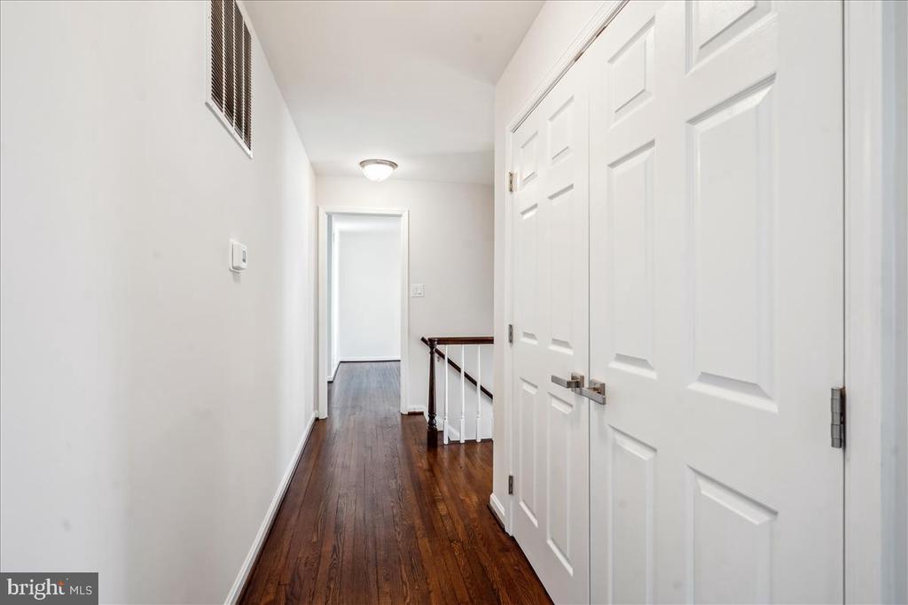 4 Hawthorn Ct