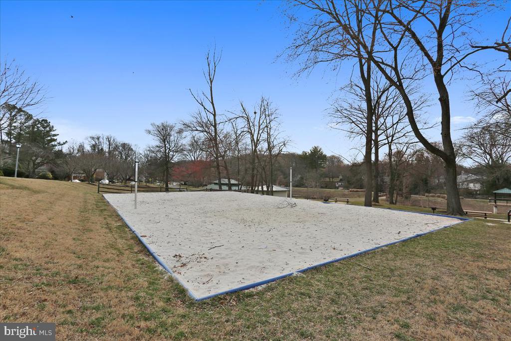 4 Hawthorn Ct