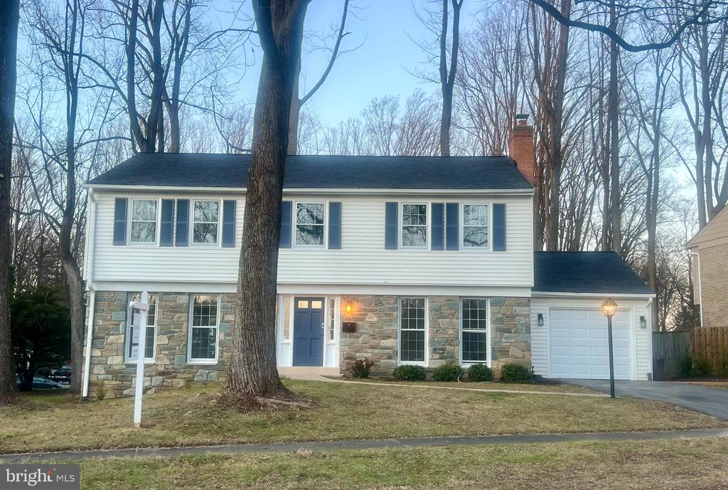 4 Hawthorn Ct