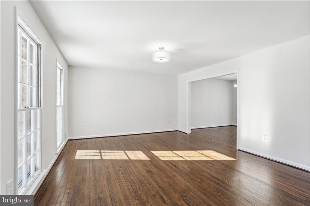 4 Hawthorn Ct