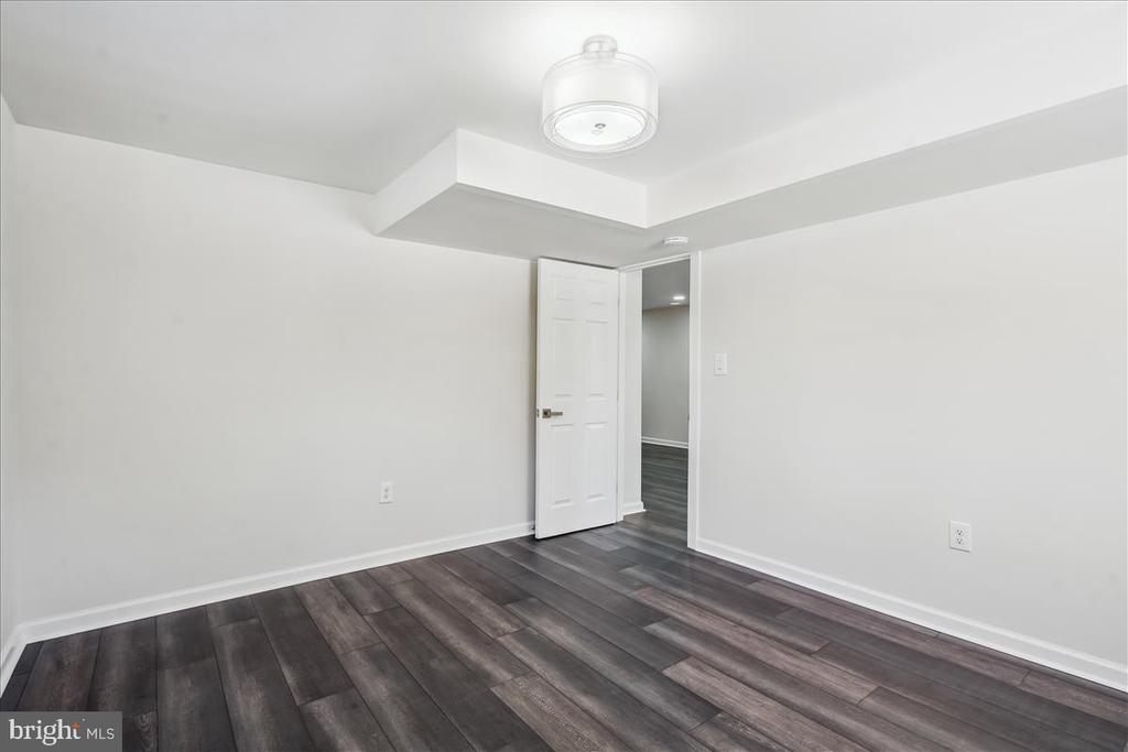4 Hawthorn Ct