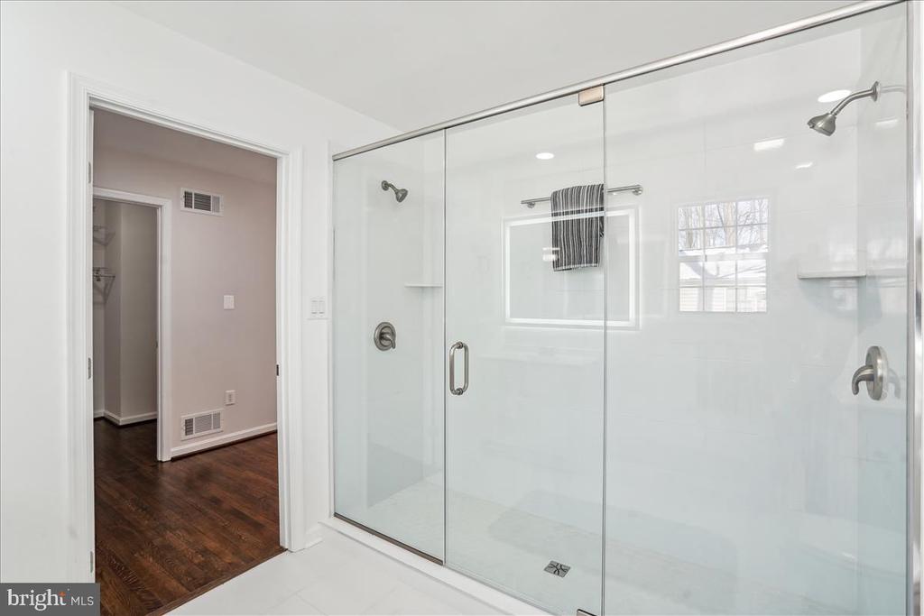4 Hawthorn Ct
