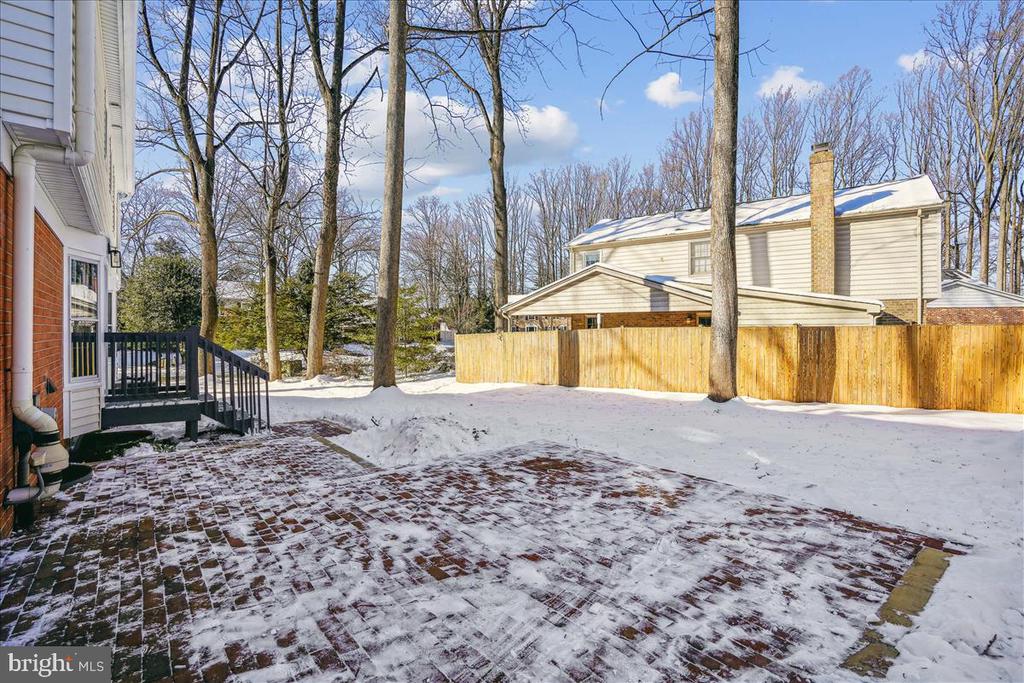 4 Hawthorn Ct