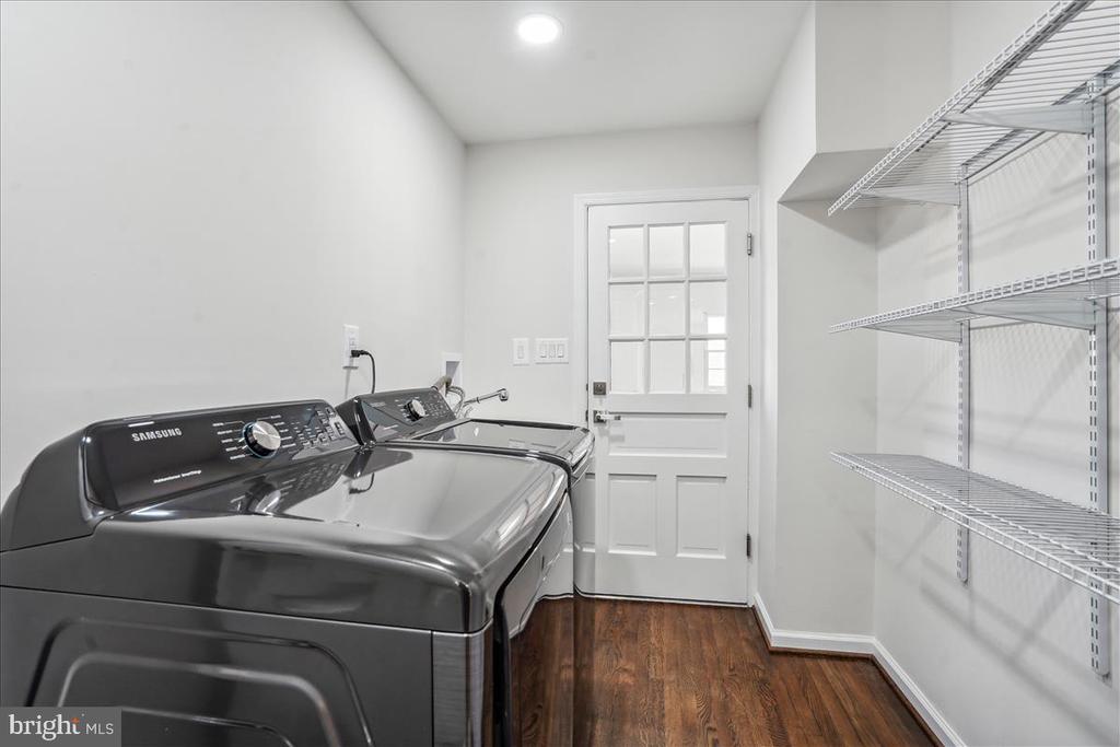 4 Hawthorn Ct