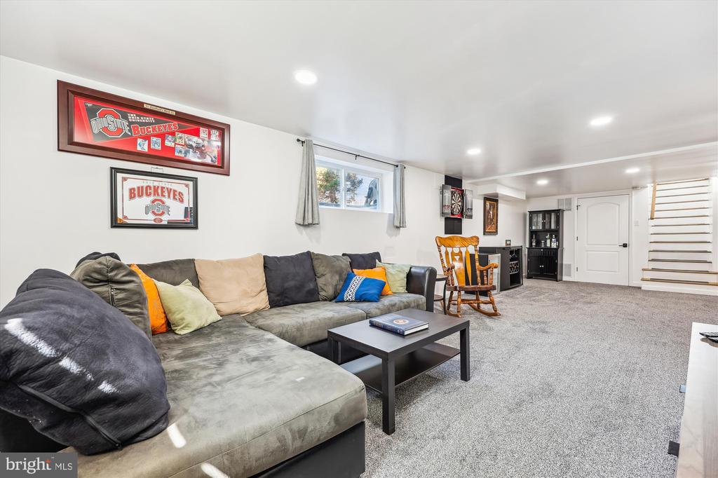13907 Marianna Dr