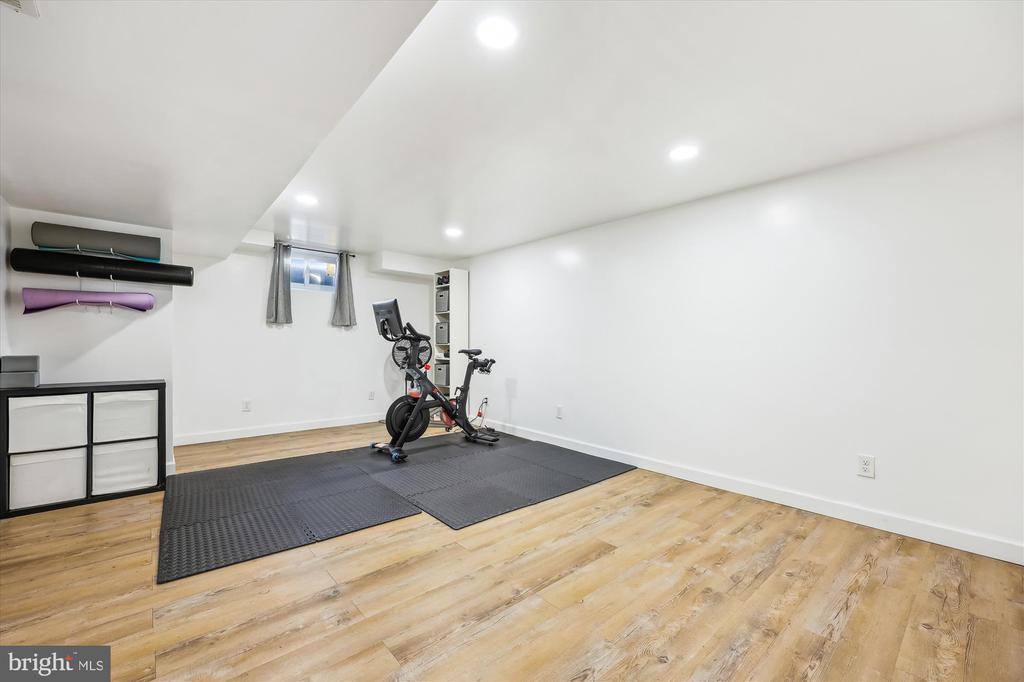 13907 Marianna Dr