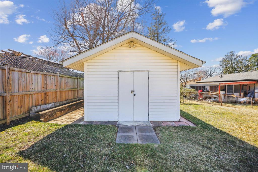 13907 Marianna Dr