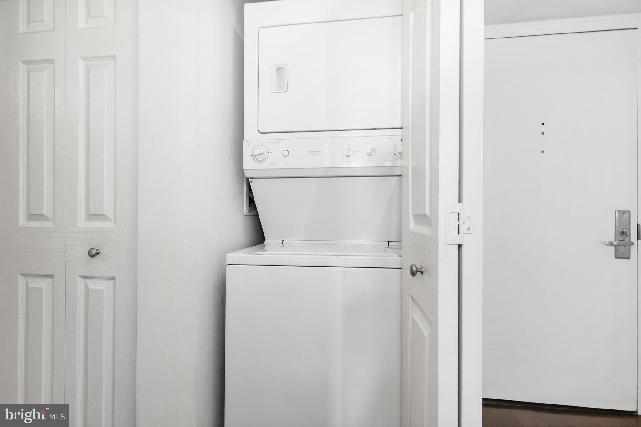 10101 Grosvenor Pl #1302