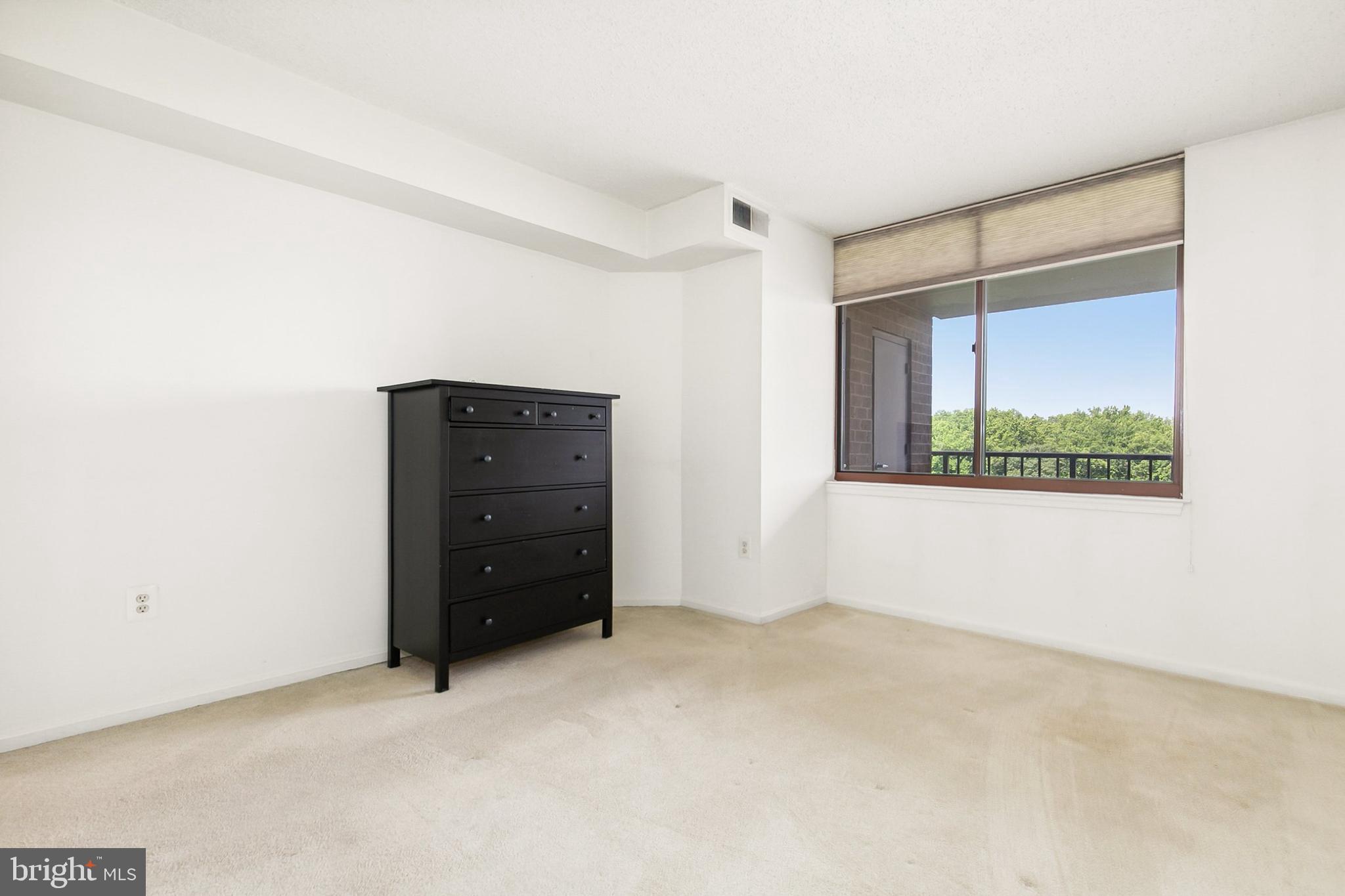 10101 Grosvenor Pl #1302