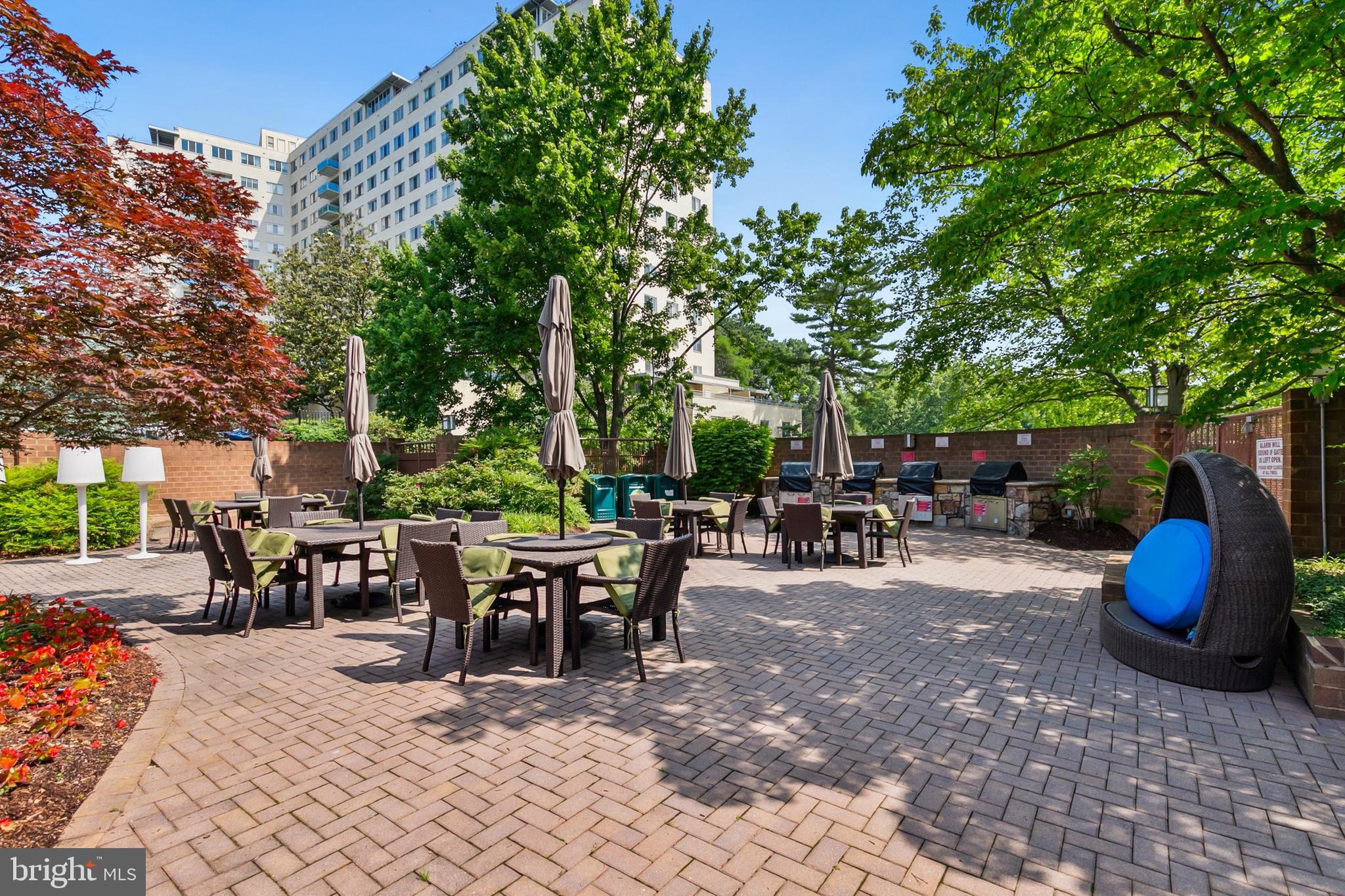 10101 Grosvenor Pl #1302