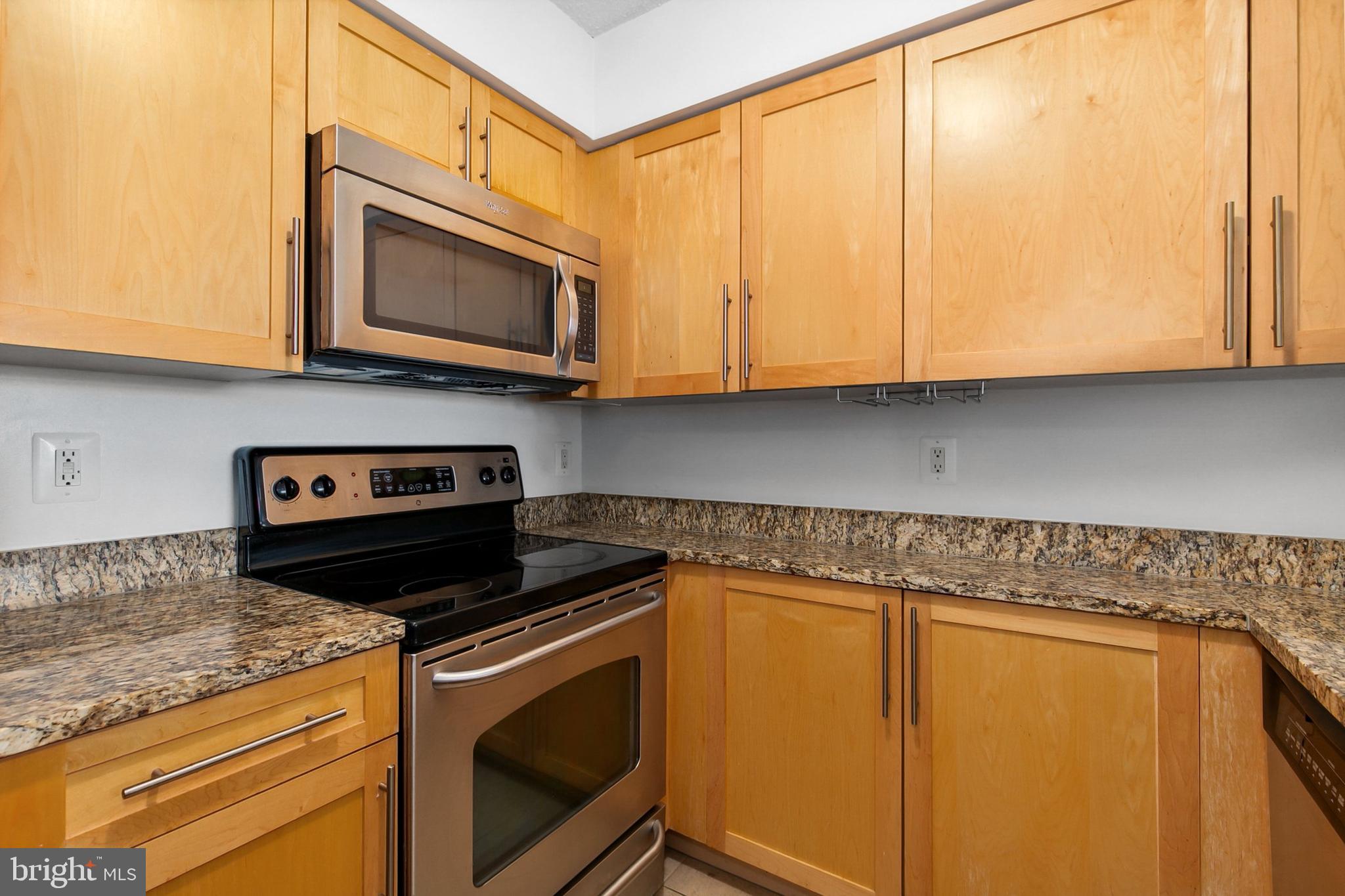 10101 Grosvenor Pl #1302