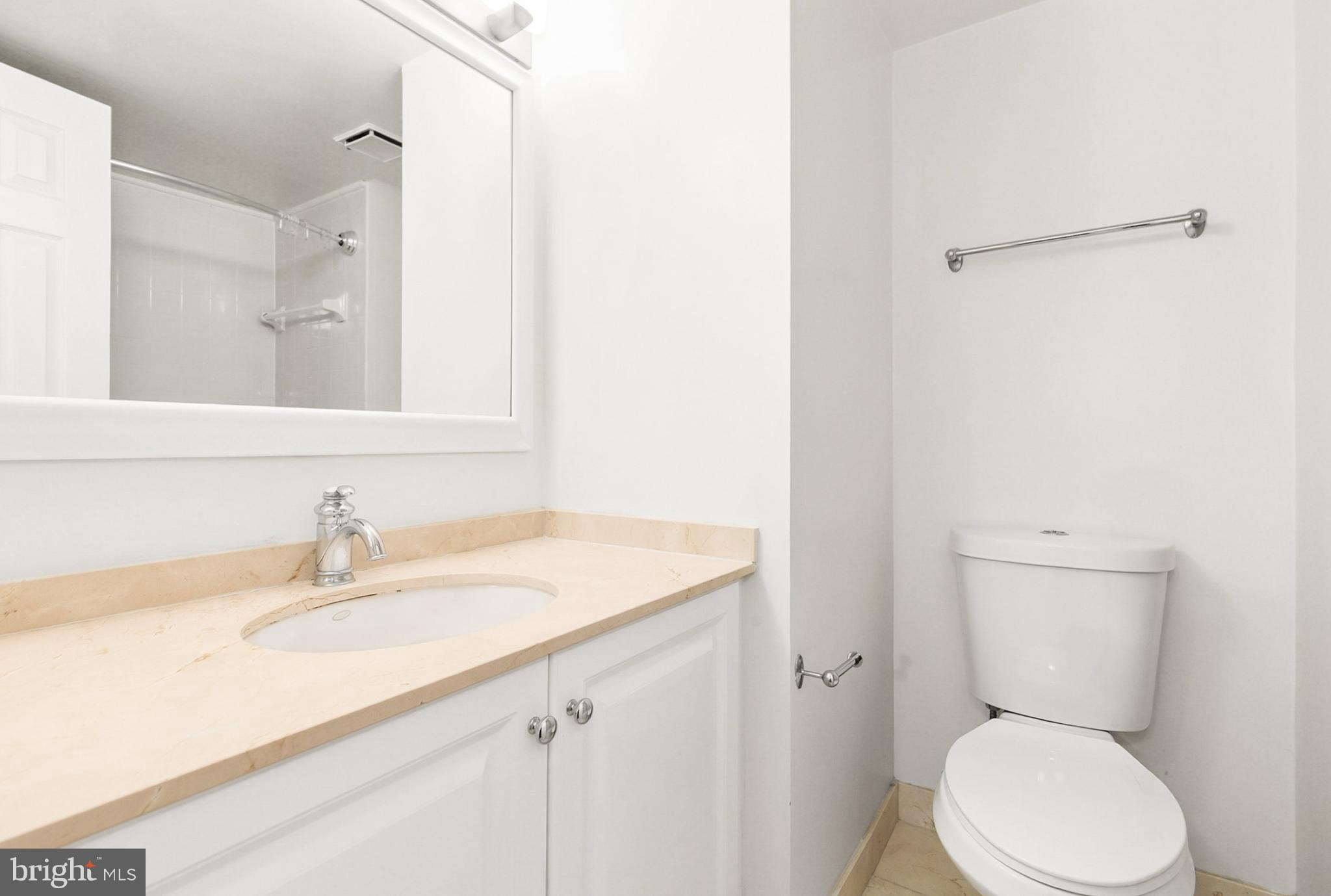 10101 Grosvenor Pl #1302