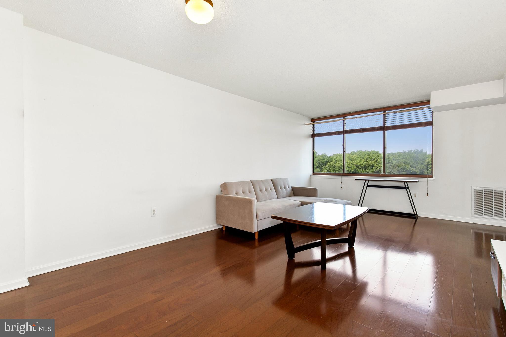 10101 Grosvenor Pl #1302