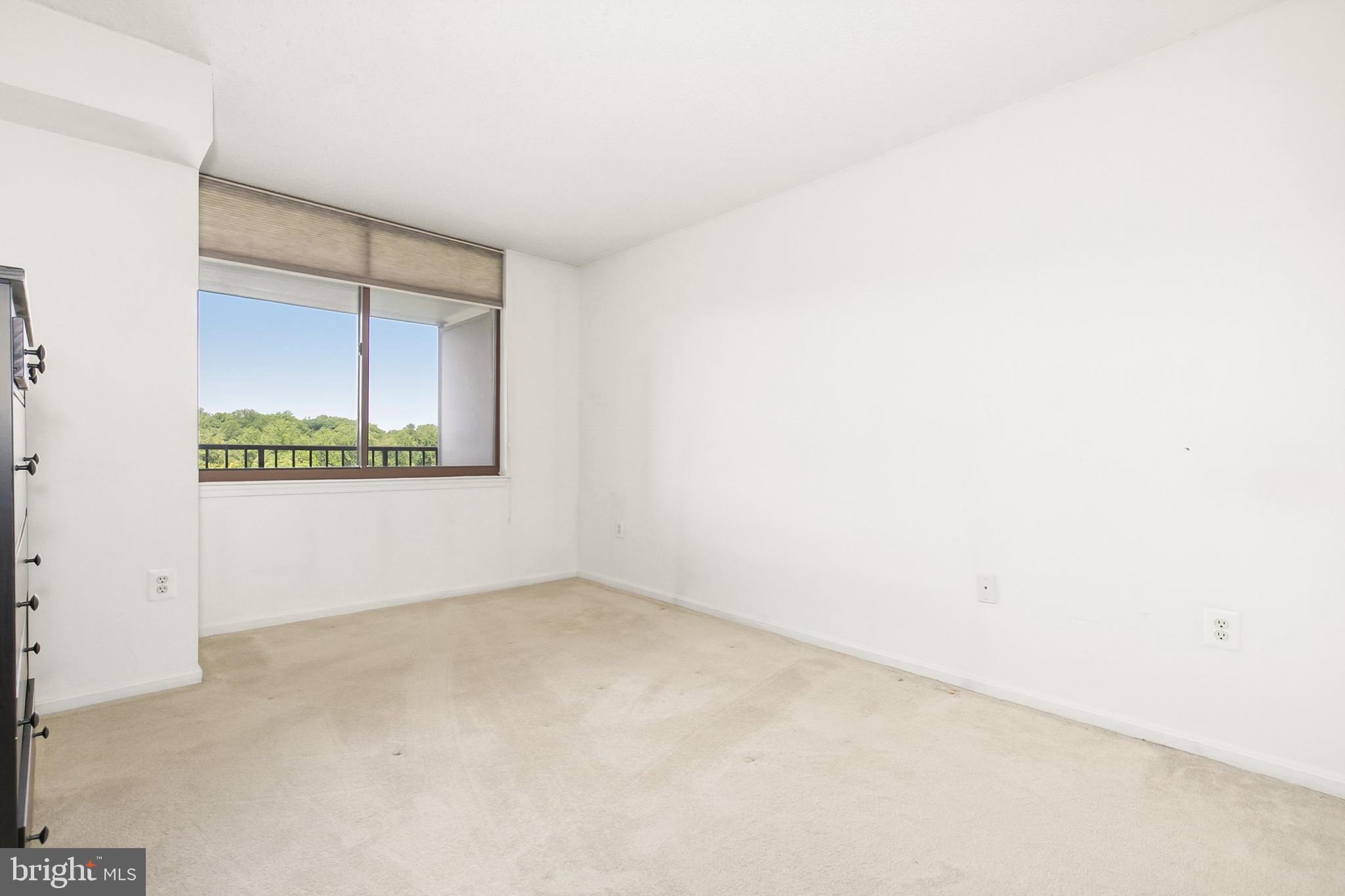 10101 Grosvenor Pl #1302