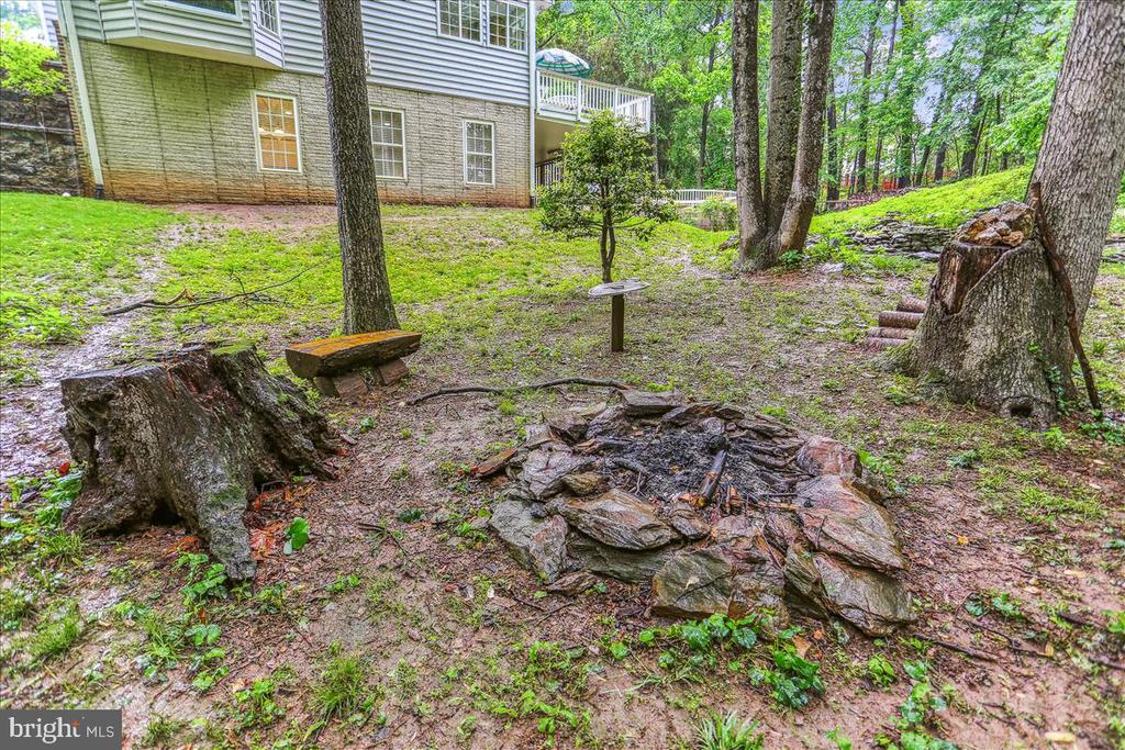 9409 Emory Grove Rd