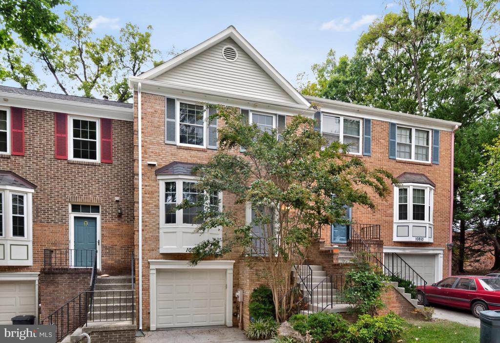 10808 DRAWBRIDGE COURT