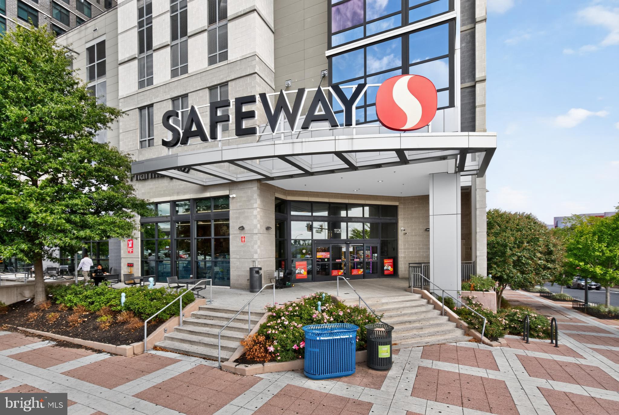 10808 DRAWBRIDGE COURT