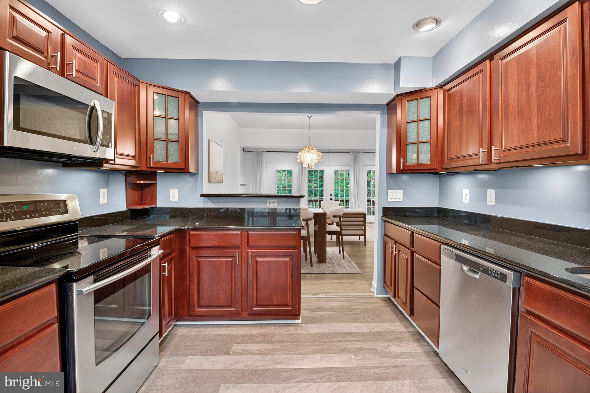 10808 DRAWBRIDGE COURT