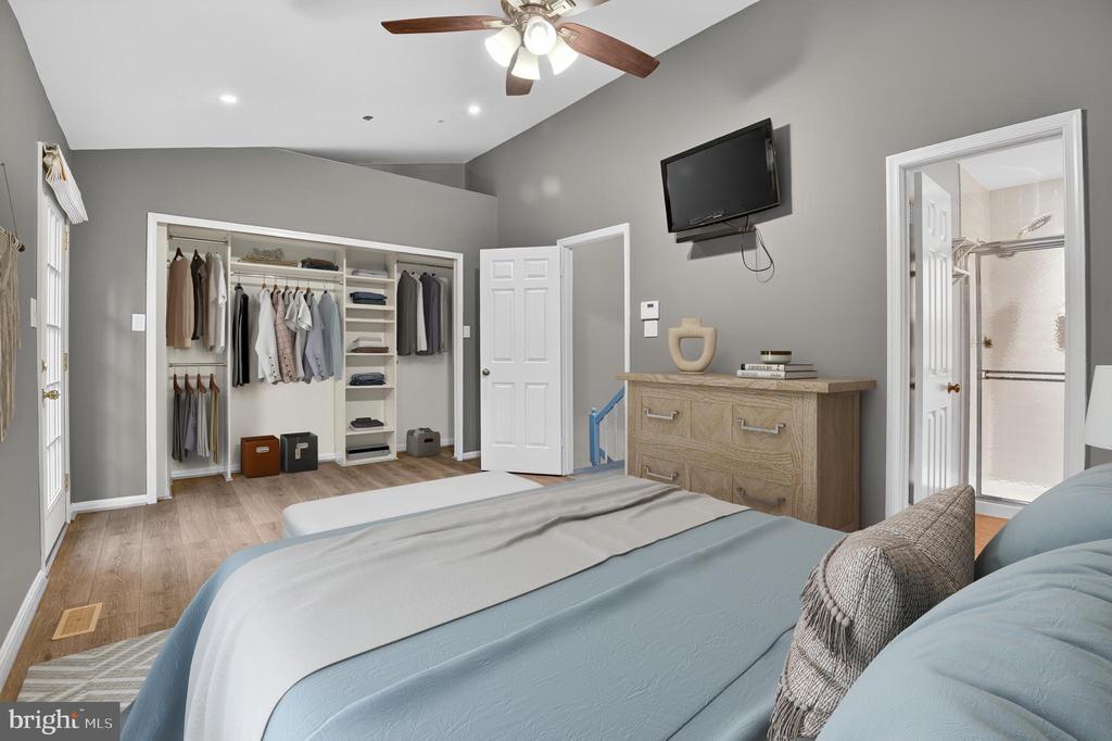 10808 DRAWBRIDGE COURT