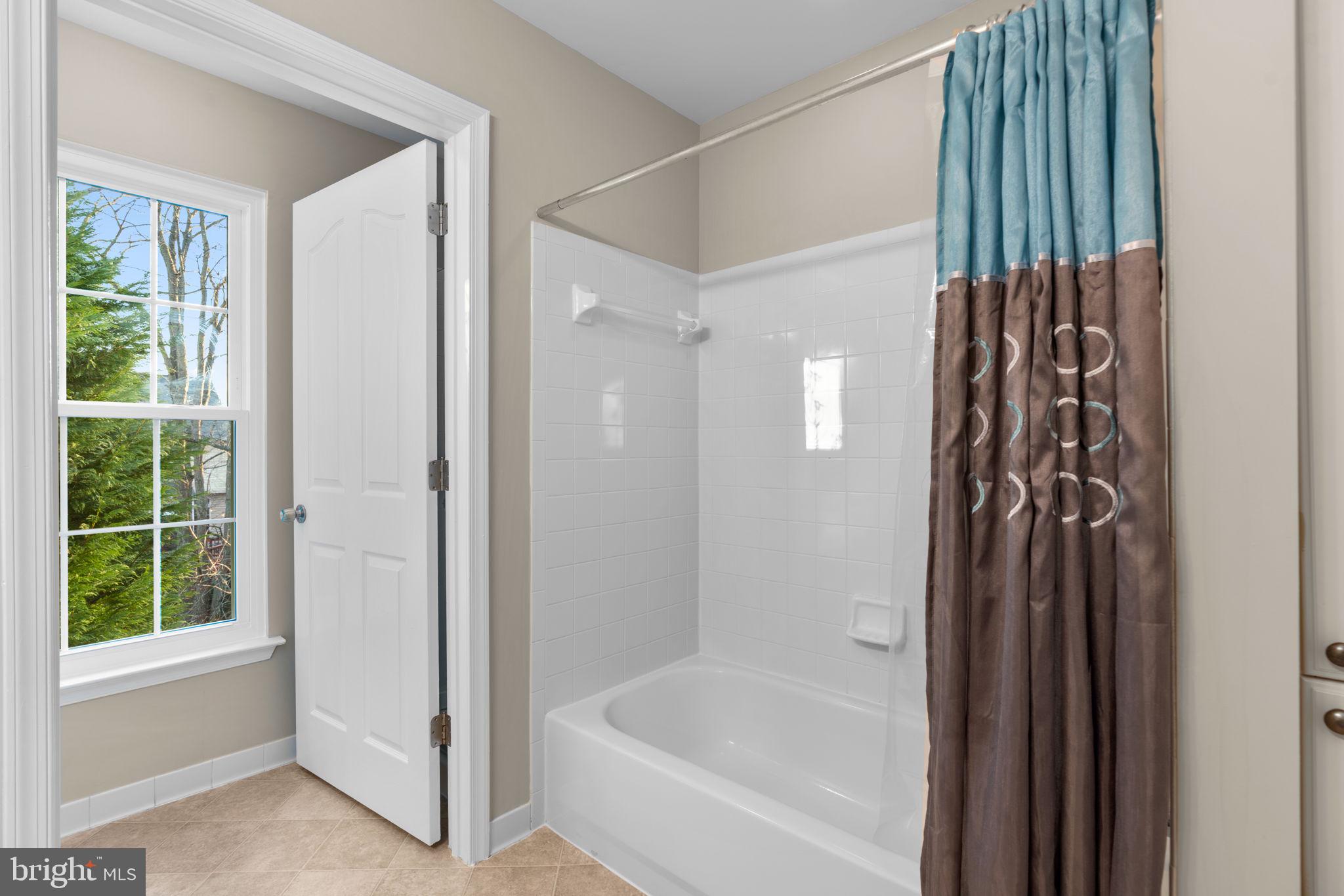 18452 CROWNSGATE CIRCLE