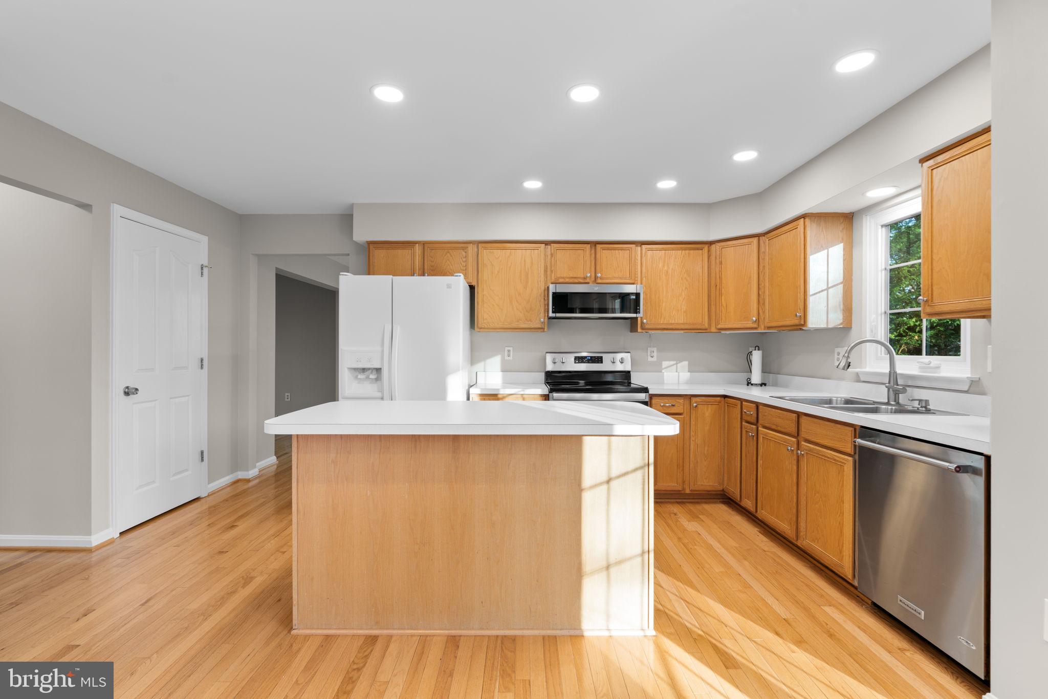 18452 CROWNSGATE CIRCLE