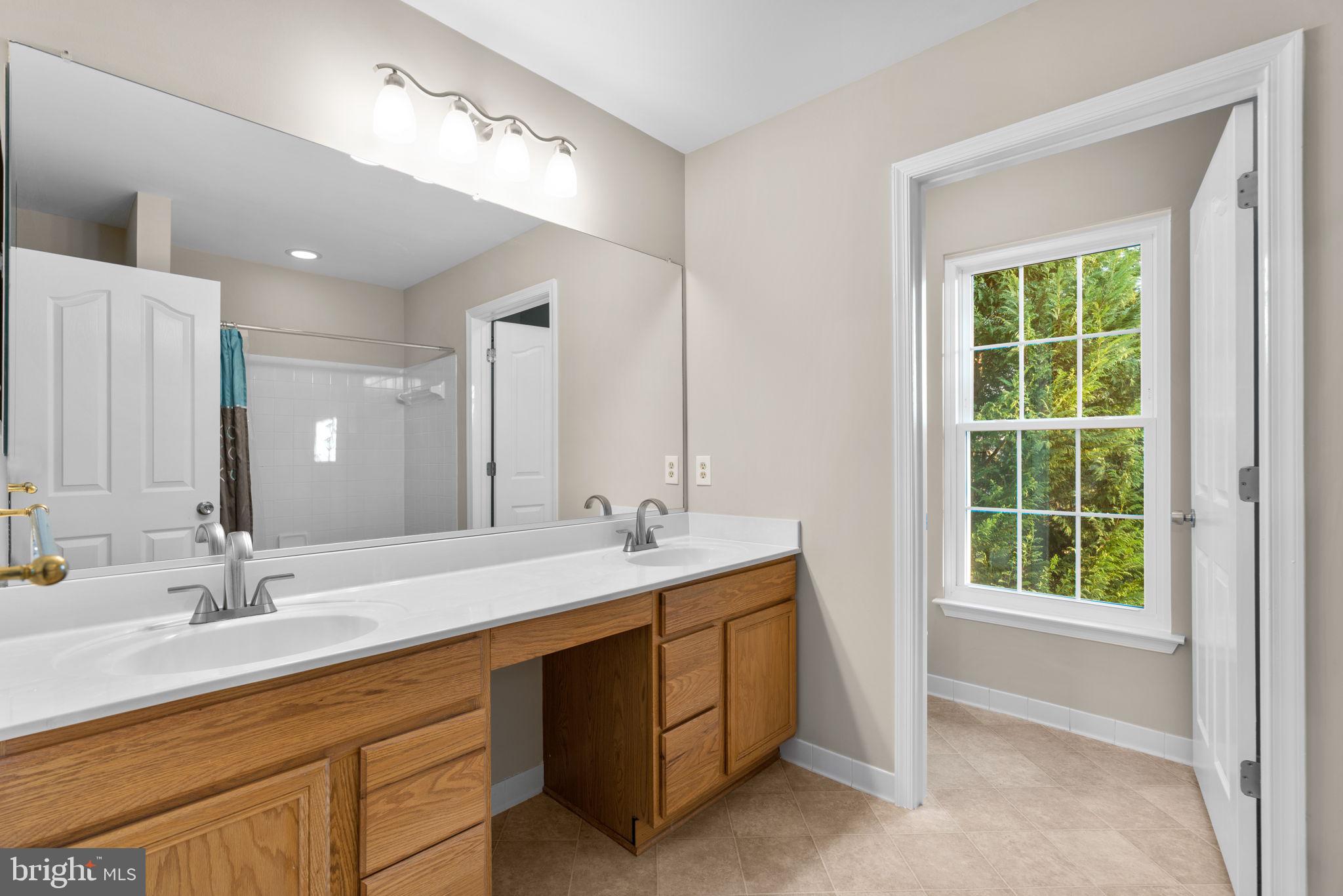 18452 CROWNSGATE CIRCLE