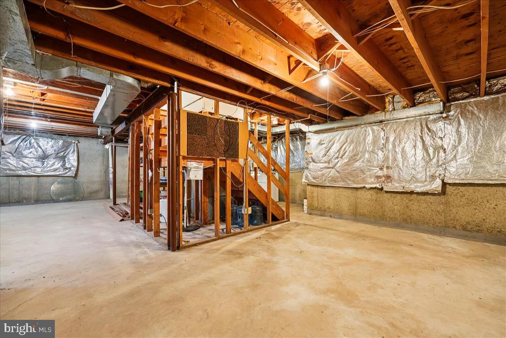 20713 BOUNTYFIELD COURT