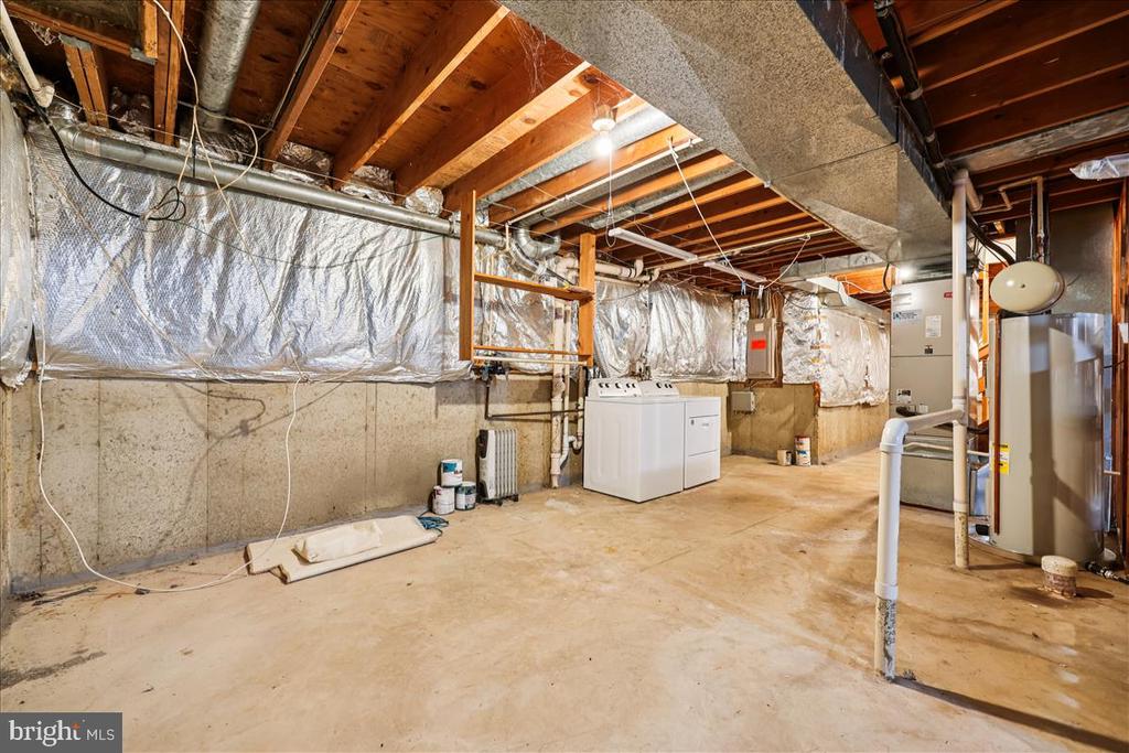 20713 BOUNTYFIELD COURT