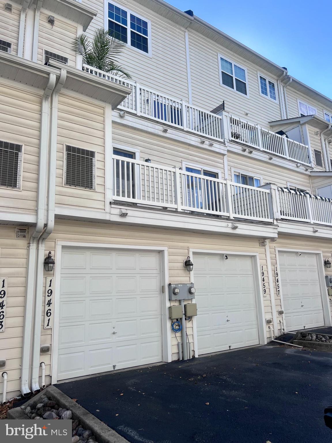 19461 DOVER CLIFFS CIRCLE 19461