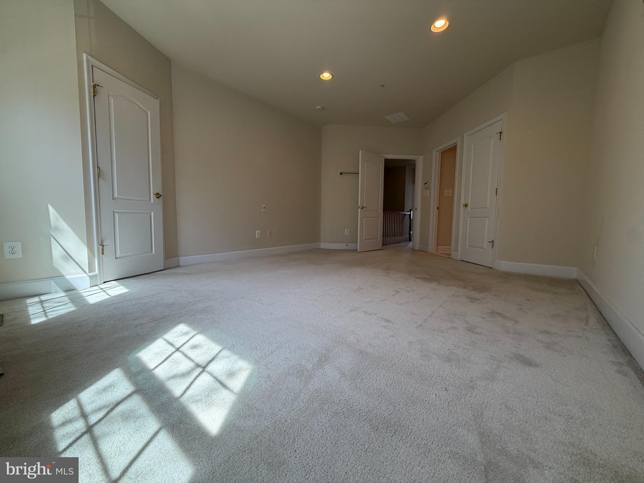 19461 DOVER CLIFFS CIRCLE 19461