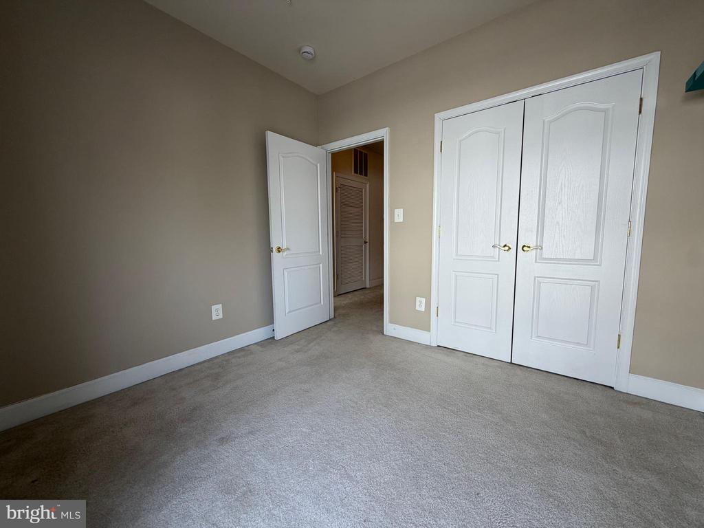 19461 DOVER CLIFFS CIRCLE 19461