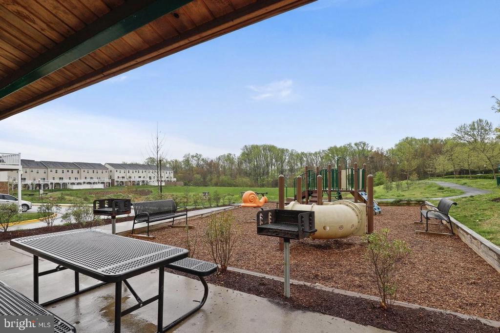 19461 DOVER CLIFFS CIRCLE 19461