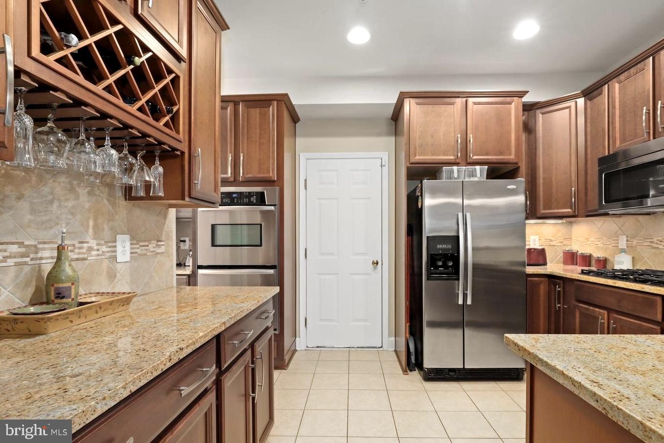 19461 DOVER CLIFFS CIRCLE 19461