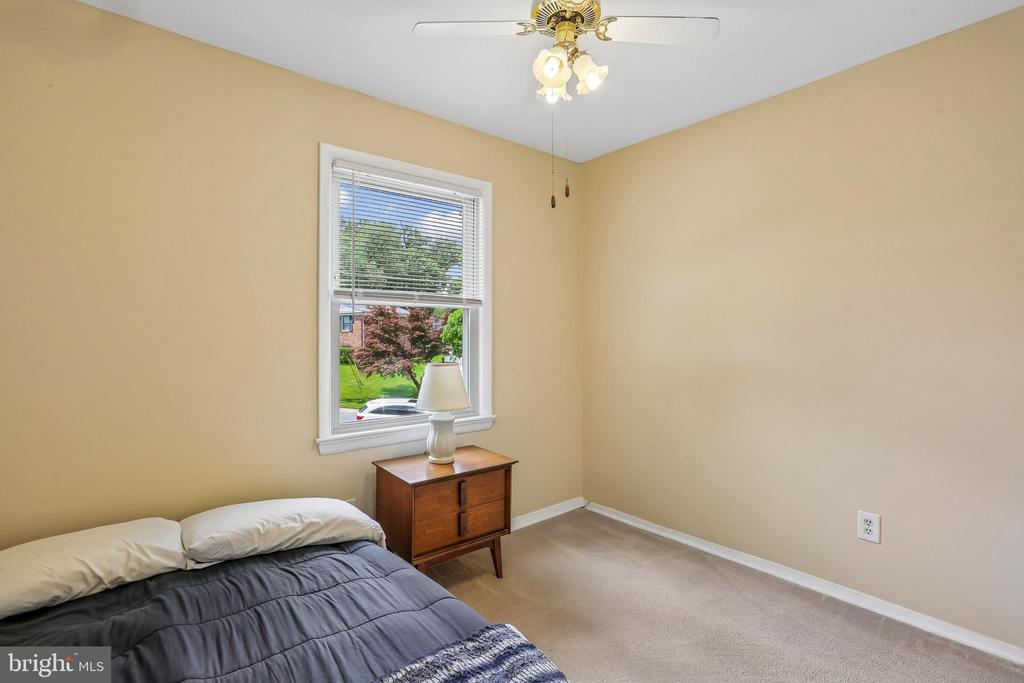 2 FOXHALL COURT
