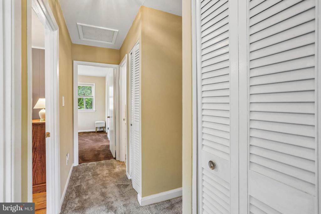 2 FOXHALL COURT