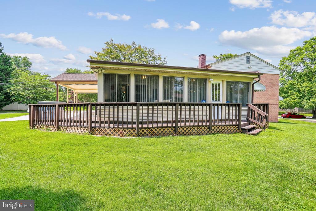 2 FOXHALL COURT