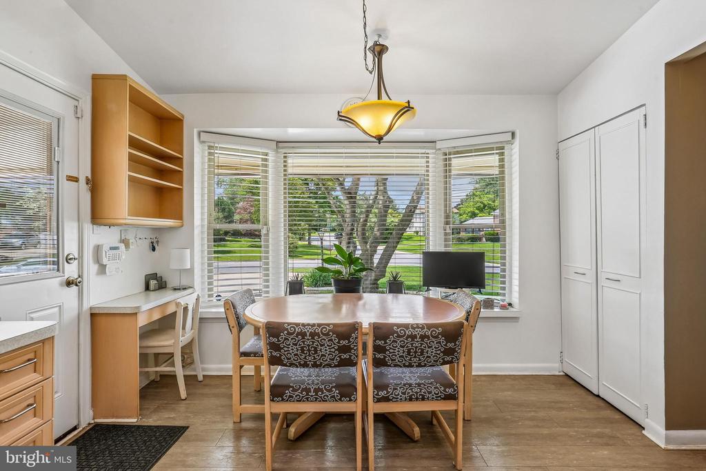 2 FOXHALL COURT