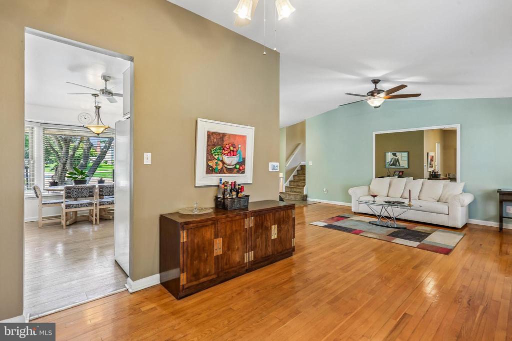2 FOXHALL COURT