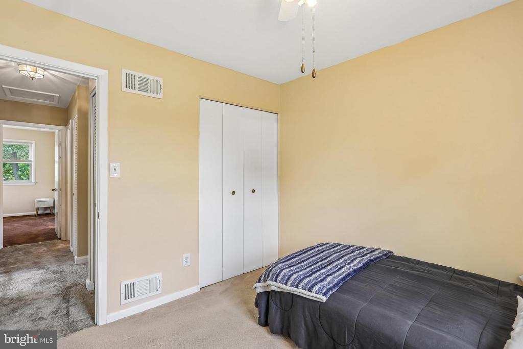 2 FOXHALL COURT