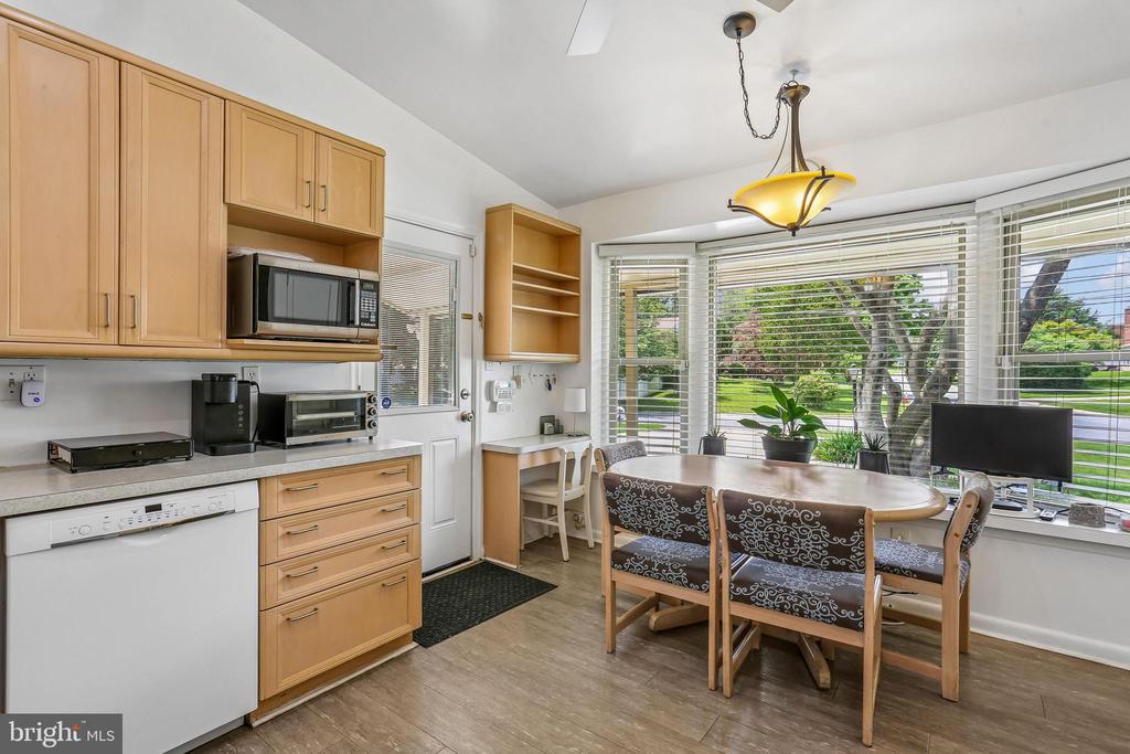 2 FOXHALL COURT