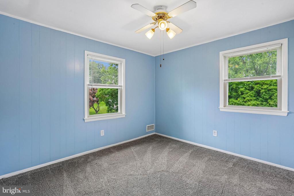 2 FOXHALL COURT