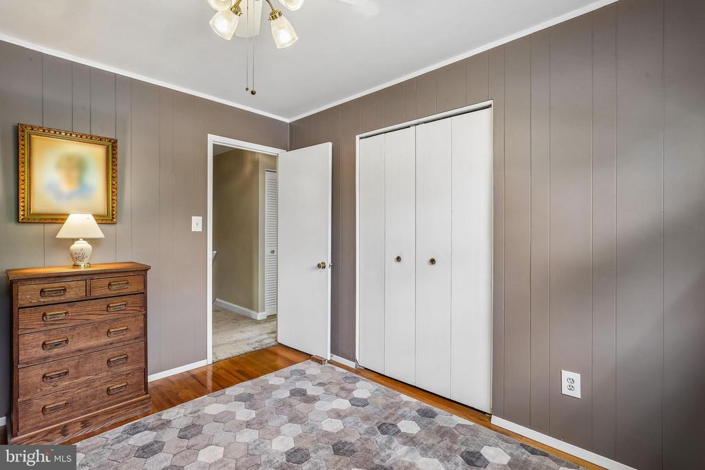 2 FOXHALL COURT