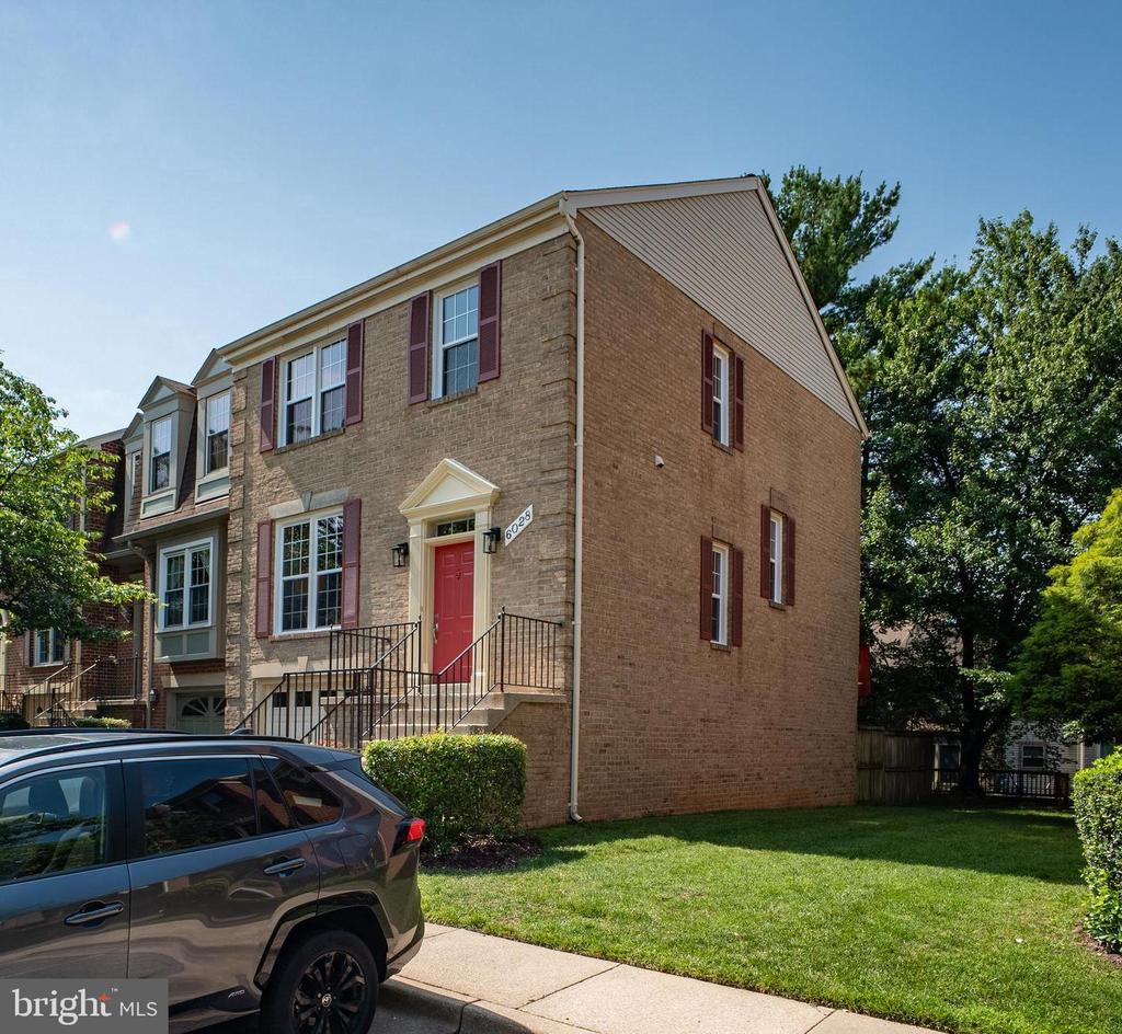 6028 LOGANWOOD DRIVE