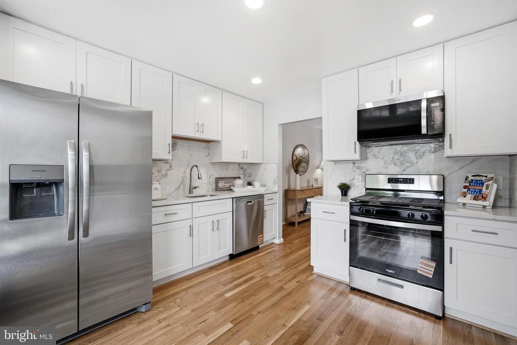 6028 LOGANWOOD DRIVE