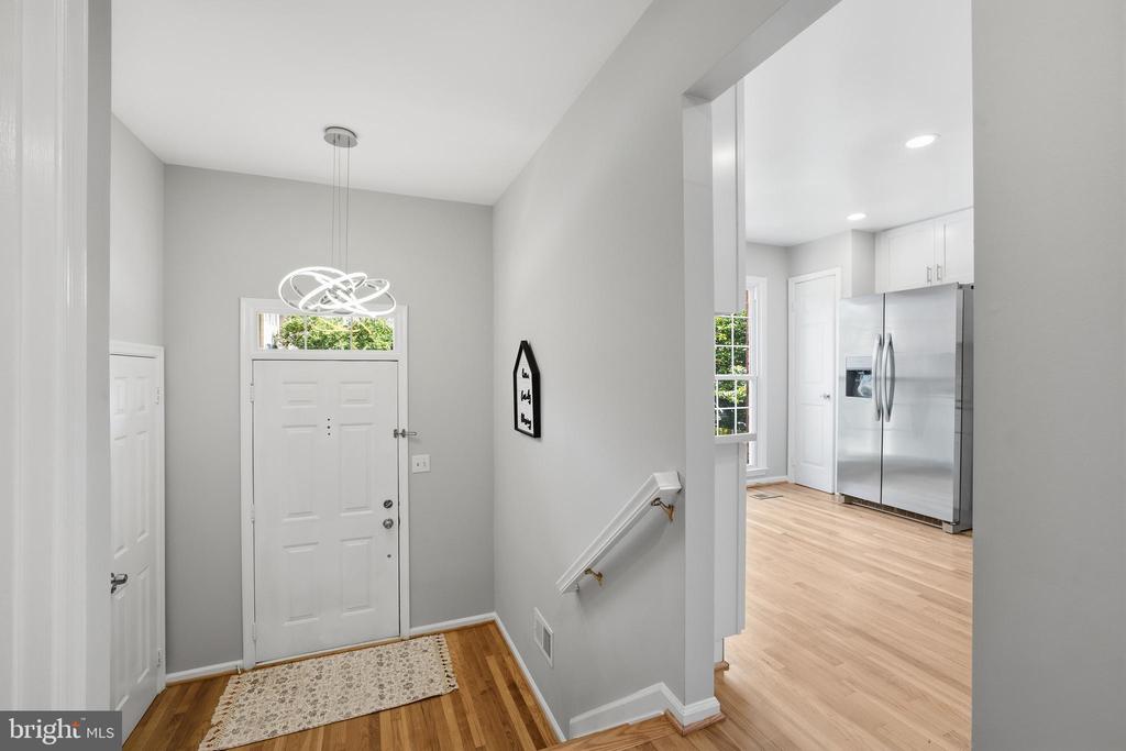 6028 LOGANWOOD DRIVE
