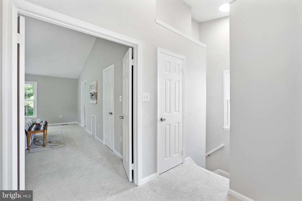 6028 LOGANWOOD DRIVE