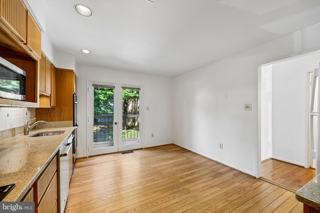 5904 VALERIAN LANE