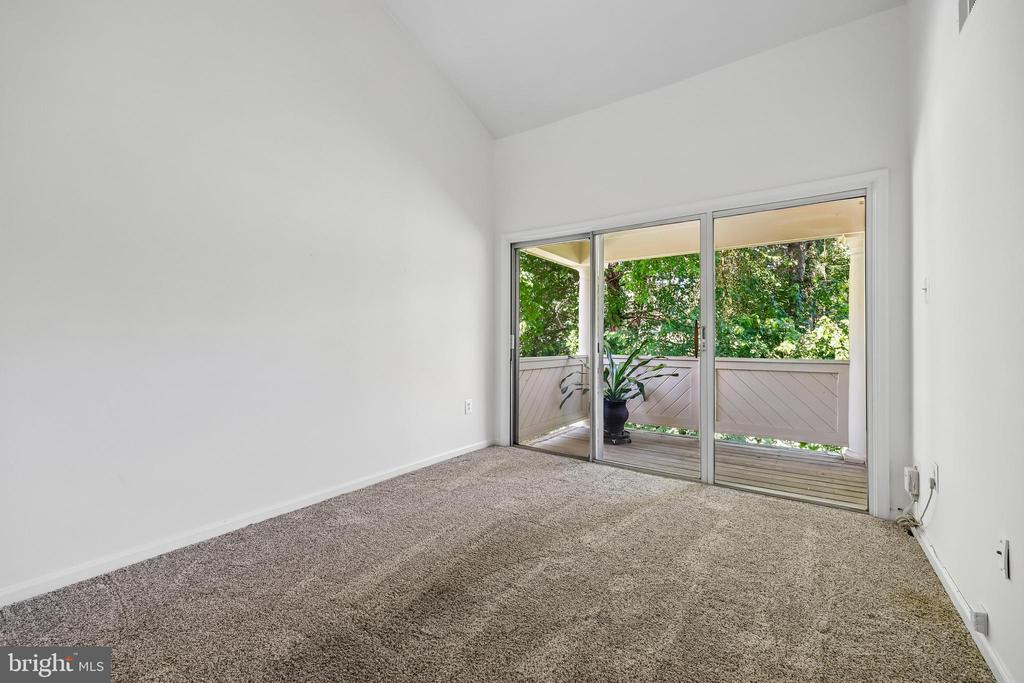 5823 LINDEN SQUARE COURT 52