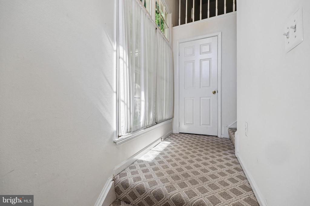 5823 LINDEN SQUARE COURT 52