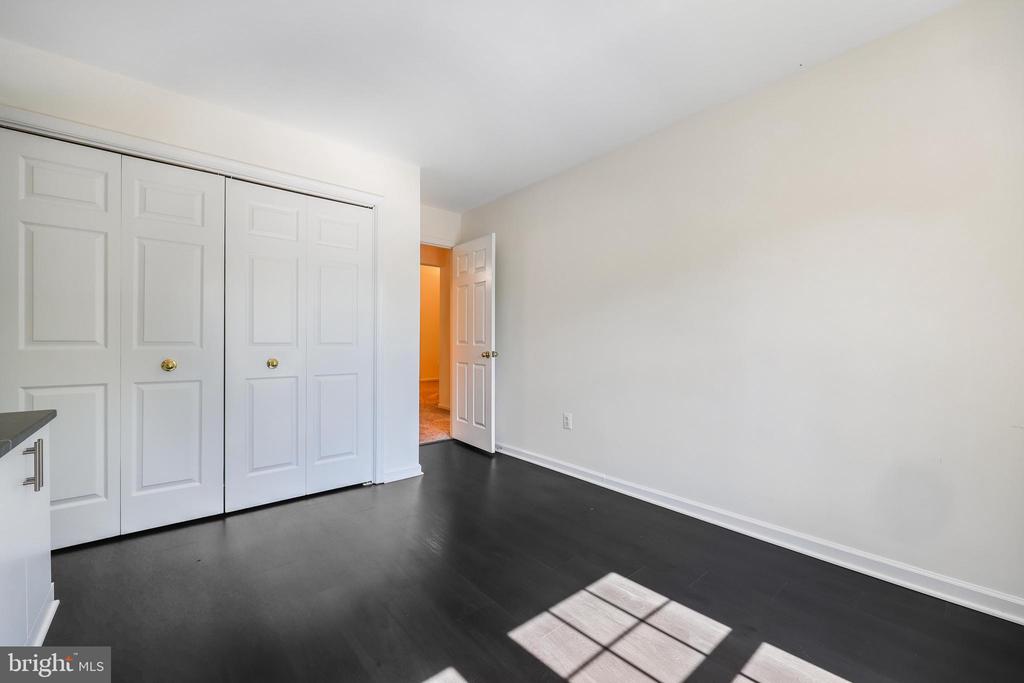 5823 LINDEN SQUARE COURT 52